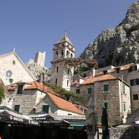 Luxury City Centre Apartment With Stunning View Omiš Exteriör bild