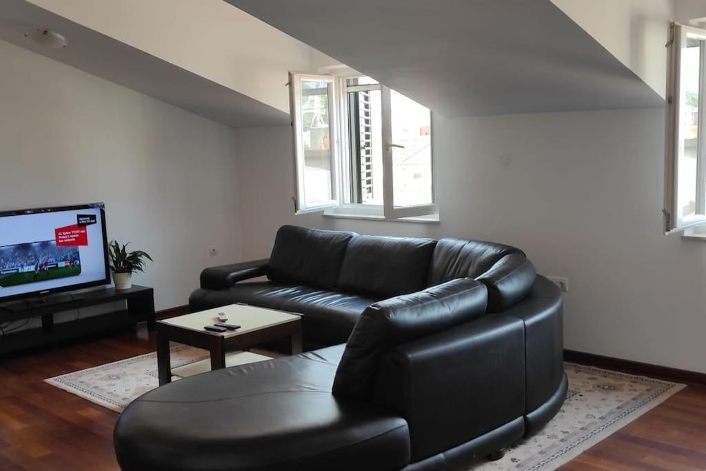 Luxury City Centre Apartment With Stunning View Omiš Exteriör bild