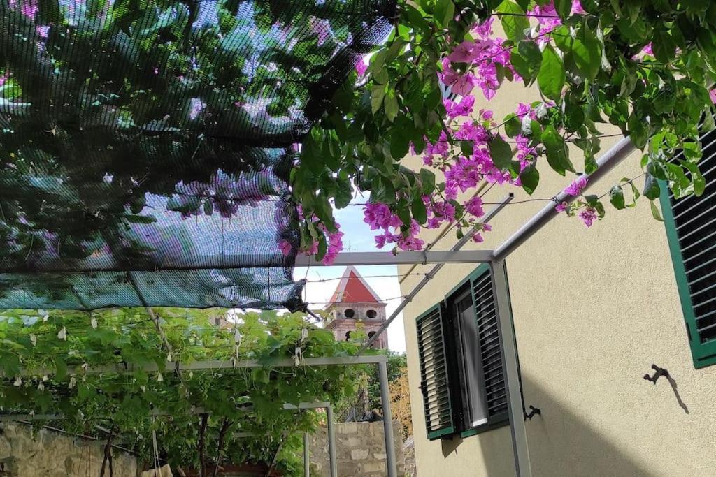 Luxury City Centre Apartment With Stunning View Omiš Exteriör bild