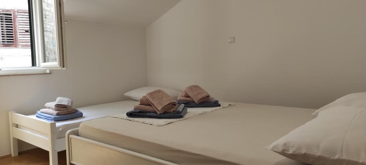 Luxury City Centre Apartment With Stunning View Omiš Exteriör bild