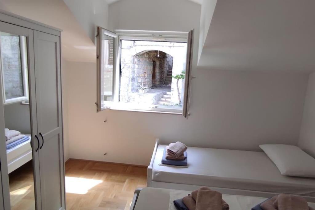 Luxury City Centre Apartment With Stunning View Omiš Exteriör bild