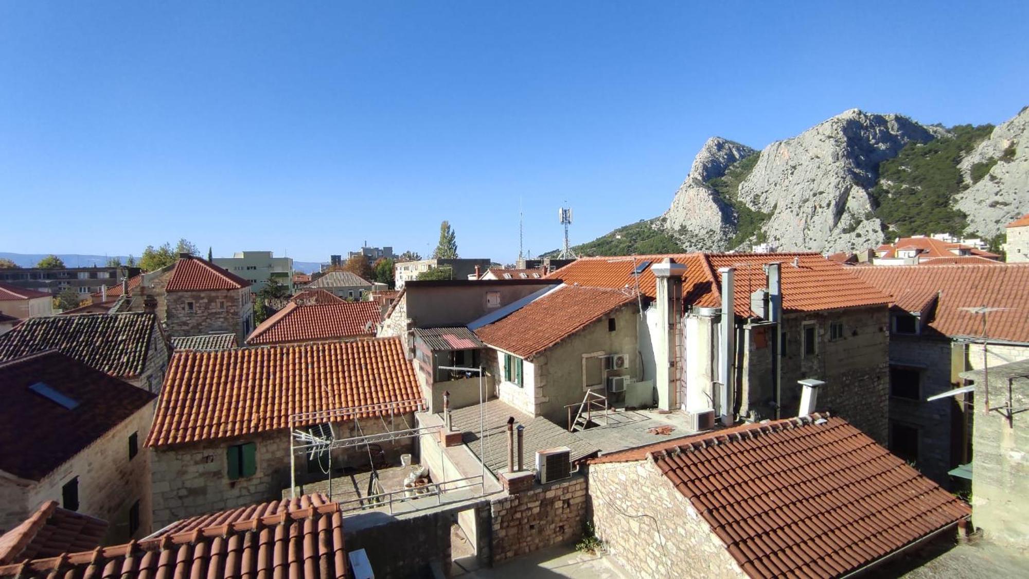 Luxury City Centre Apartment With Stunning View Omiš Exteriör bild