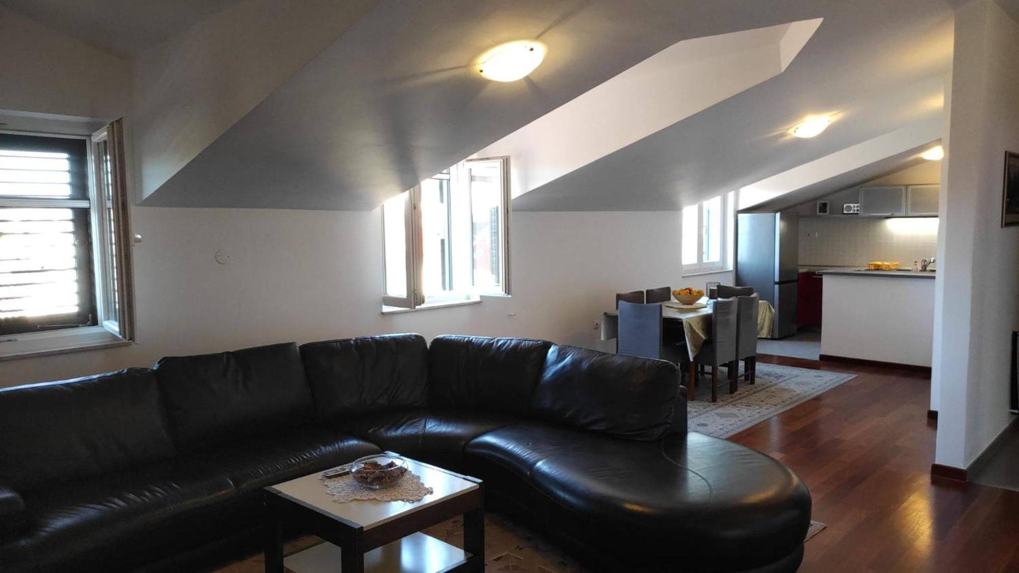 Luxury City Centre Apartment With Stunning View Omiš Exteriör bild